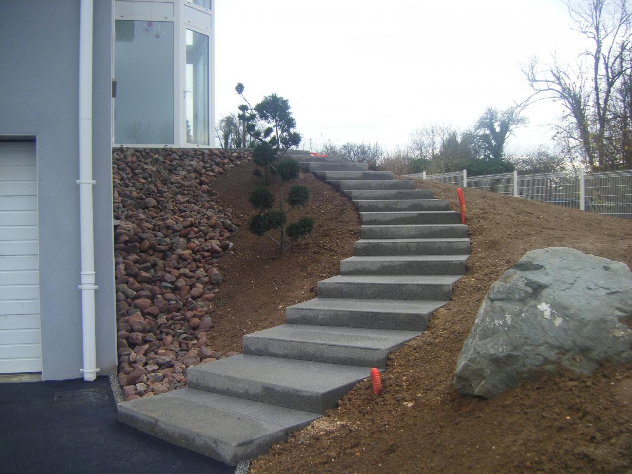 Création d'escalier en béton à Chivres-Val